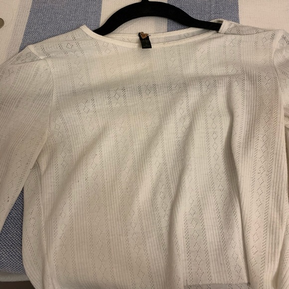 LA hearts white long sleeve cutoff top - Picture 3 of 3